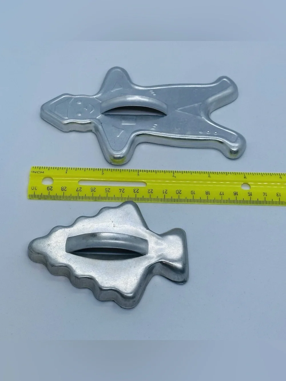 Lot/7 Cookie Cutters Gingerbread Men Star Bell Dog Tree & Flower Shaped Aluminum